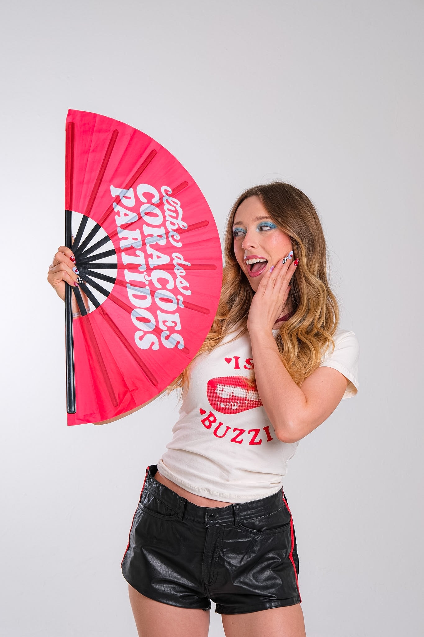 Leque "Clube dos Corações Partidos" - ISA BUZZI